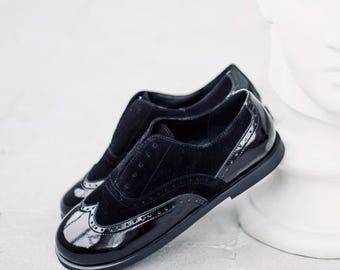 Black Leather Oxford Brogues Women, Anatomical Wide Toe Box Office Shoes, Patent Leather Wingtip Flats, Handmade Comfortable Work Shoes