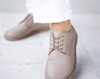 Vintage Dr Martens | Lace up | 8651 Doc Shoes | Brown  display picture 1