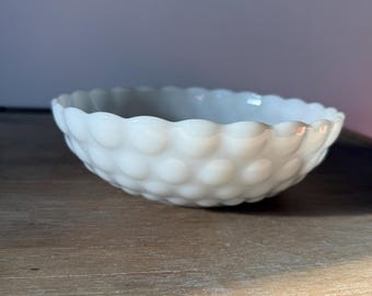 Ciotola da portata in vetro opalino Anchor Hocking Bubble / 20 cm, decorazione cottagecore/farmhouse con borchie