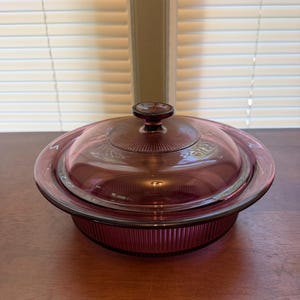 Vintage Visions Corning Ware Cranberry Glass Dish with Lid 1.5 L - Made in USA