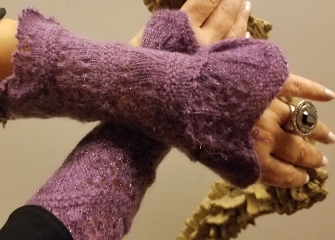 Baby Blue Fingerless lace gloves