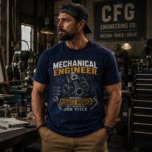 Maschinist T-Shirt | "Kolben Zahnräder Blaupausendesign, ""Because Miracle Worker"" Slogan."