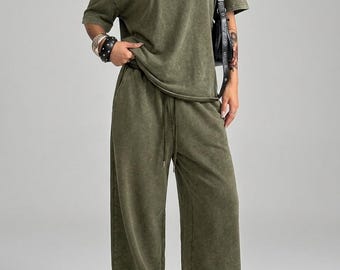Women's Oversized Gym Lounge Set | Off Shoulder Tee & Sweatpants 2 Piece Outfit