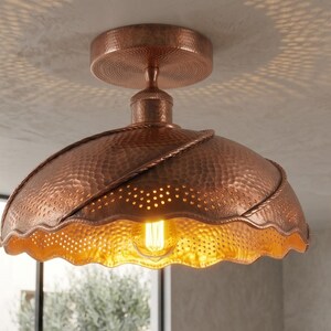 Lampada a sospensione in rame martellato realizzata a mano, lampada da soffitto marocchina, lampada a sospensione rustica boho, apparecchio vintage per cucina e sala da pranzo.