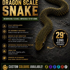 Puede incluir: Un juguete de serpiente con escamas de dragón totalmente articulado que mide 73,66 cm de largo cuando está completamente extendido. La serpiente tiene un acabado dorado metálico texturizado y se muestra con texto que detalla su diseño flexible y colores.