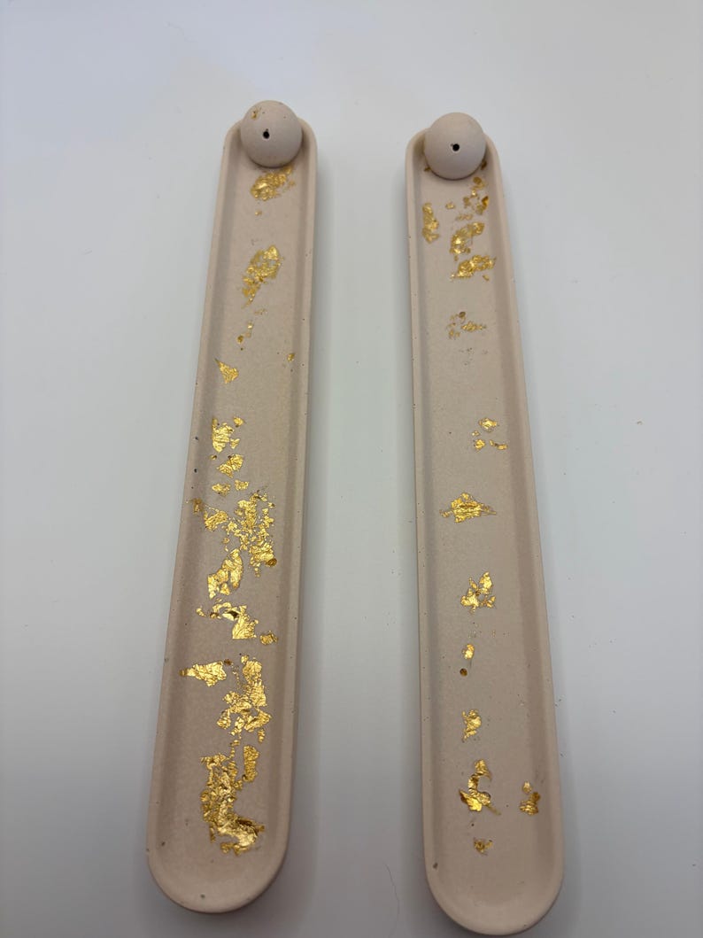 Jesmonite Marble Effect Incense Holder – close-up detail, Croft & Cleo