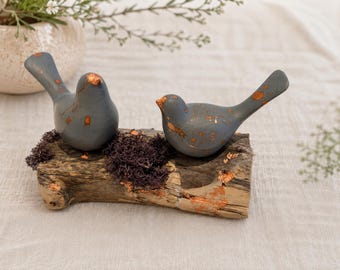 Sculpture d'oiseau, Jesmonite à feuilles de cuivre sur bois flotté, pièce unique — Dew & Heather