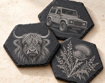 Dessous de verre hexagonaux en ardoise entièrement personnalisés, avec votre photo gravée, portrait personnalisé de votre animal de compagnie ou de votre famille. Cadeau idéal