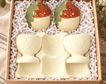 Coffret cadeau, articles de cuisine, sel et poivre et porte-œufs, panier de Noël