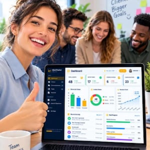 Puede incluir: Una pantalla de ordenador portátil que muestra un panel de control de ClientTracker con visualizaciones de datos, incluyendo gráficos de barras, un gráfico de anillos y un gráfico de líneas de tendencia de ingresos. La interfaz incluye secciones.