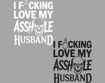 PNG de marido gracioso, PNG de "Amo a mi marido imbécil", PNG de esposa sarcástica, PNG de humor de pareja casada, descarga digital de camiseta de matrimonio divertida