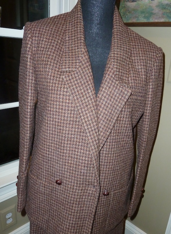 1990's vintage  tailored suit 2 piece ladies wool 