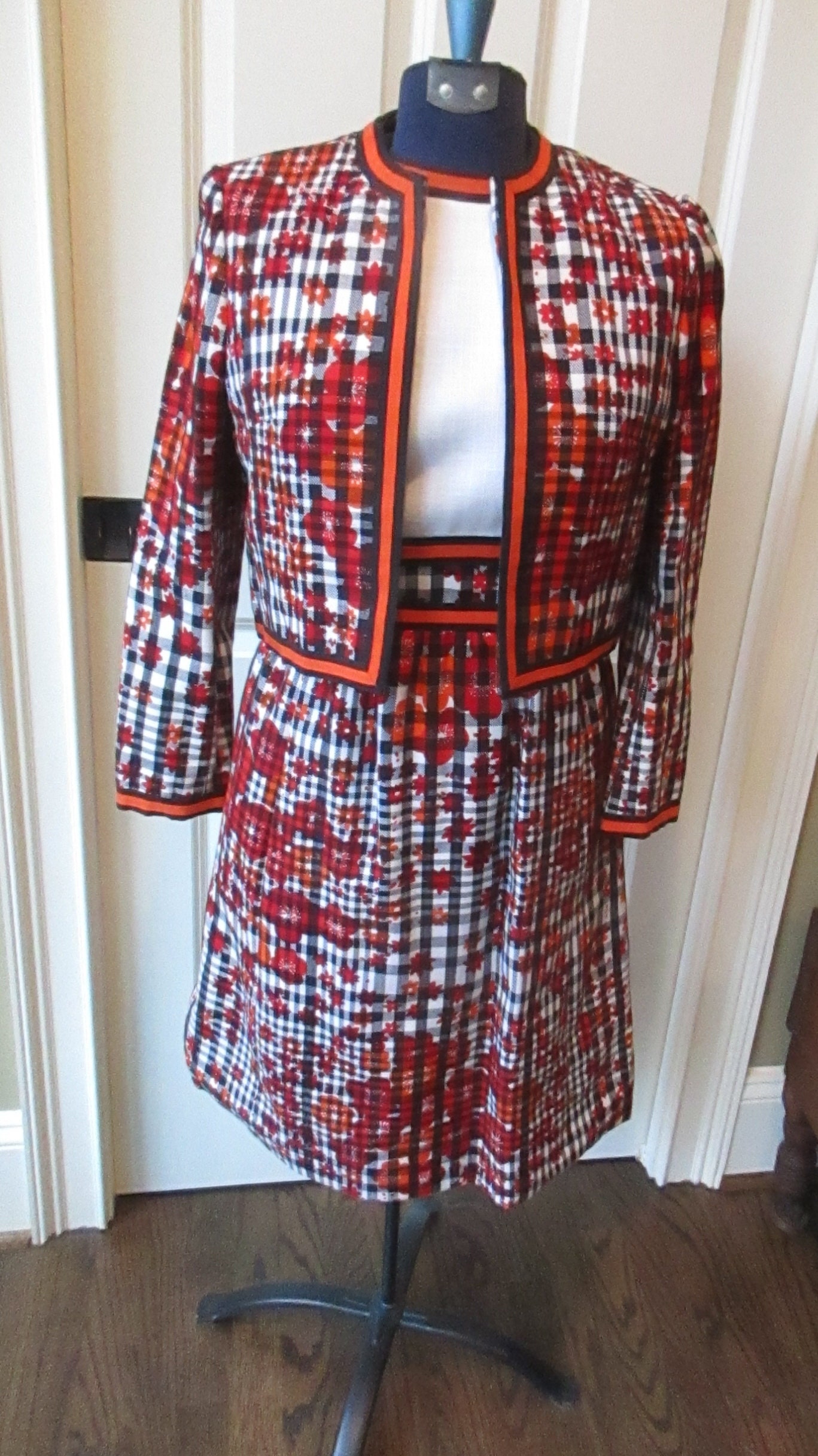 Fantastic 2 Piece Heavy Linen Dress and Jacket 1980's Red