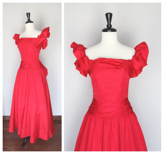 Dark Pink Vintage 1940s 1950s Formal Taffeta Eveni