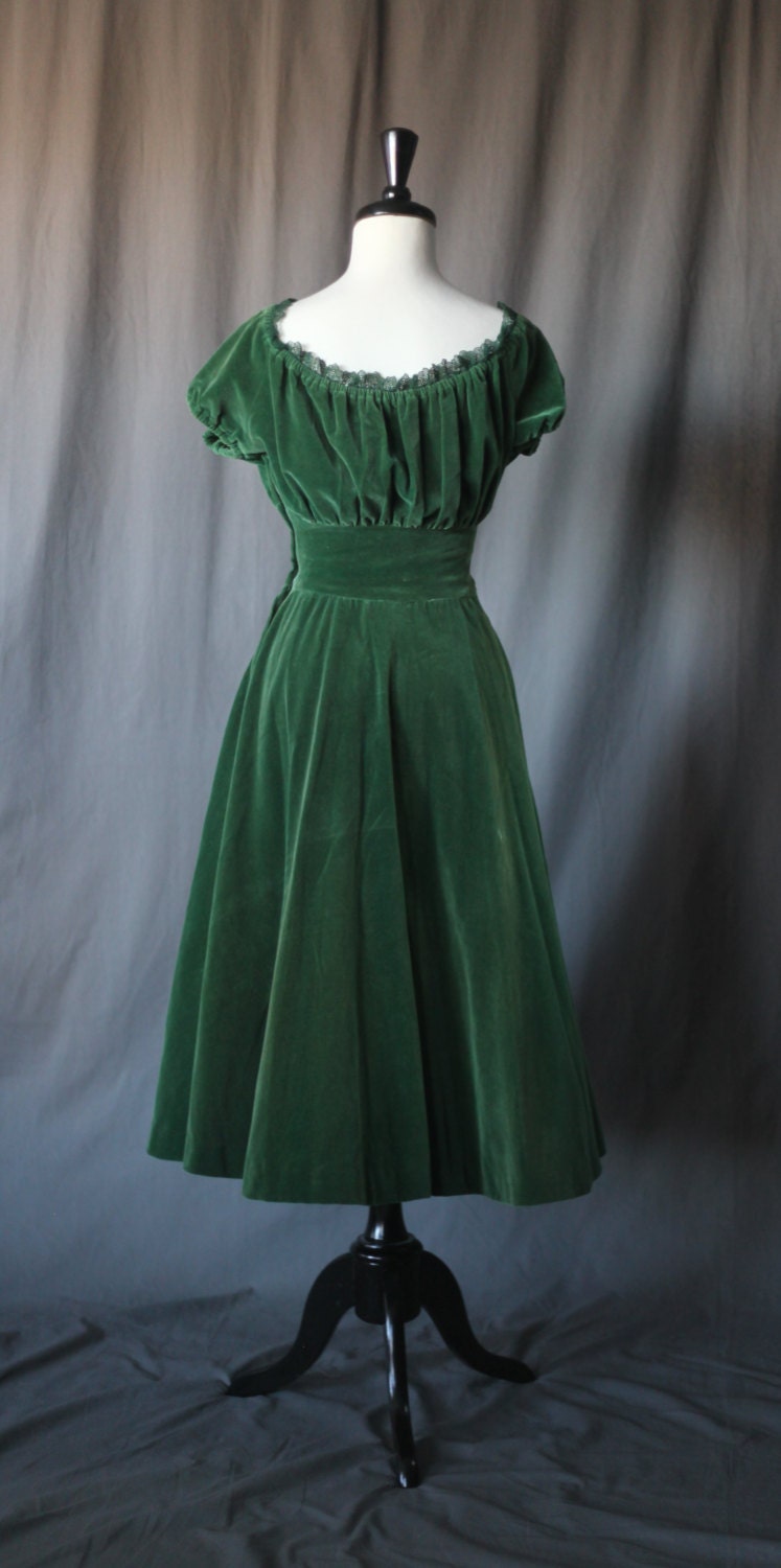 Gorgeous Green Velvet 1950s Vintage Peasant Dress With Full | Etsy