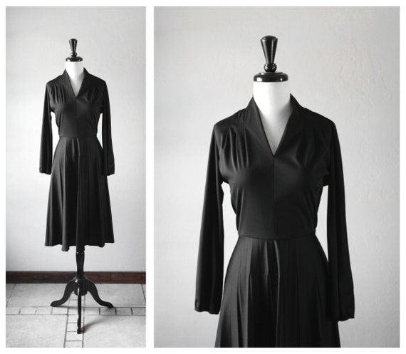 Vintage 1970s Classic Black Day Dress / 1970s does
