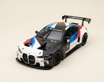 BMW M4 GT3 White 1/24 Scale Diecast Model Car Motormax