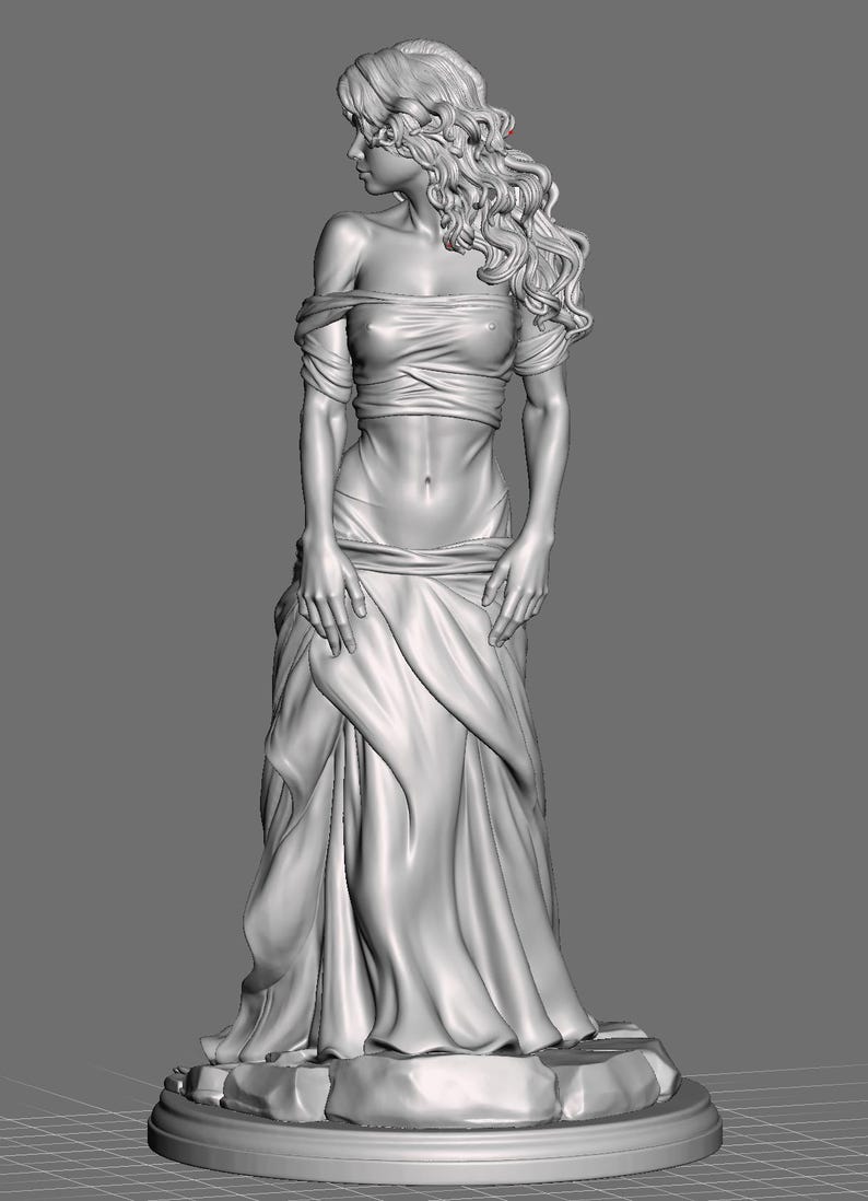 Puede incluir: Un modelo digital 3D gris de una figura de pie con cabello largo y ondulado, que viste un top de hombros descubiertos y una falda larga y fluida. La figura se asienta sobre una base circular con textura rocosa, en un tono gris neutro.