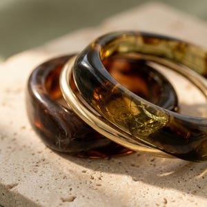 Chunky Resin Bangle Bracelet Set Vintage Statement Cuff Acrylic Wide Bangles Boho Minimalist Jewelry Brown Gold