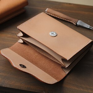 Cartera/tarjetero de piel curtida vegetal 100 % cosida a mano imagen 2