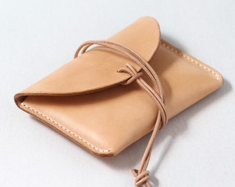 Estuche para tarjetas de cuero curtido vegetal natural, 100 % cosido a mano