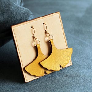 100% handgemaakte plantaardig gelooide lederen oorbellen met ginkgoblad (dubbelzijdig patroon) Good Luck Feestartikelen cadeau