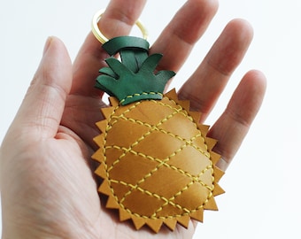 Handmade Leather Pineapple Keychain – Cute Bag Charm, Good Luck Gift
