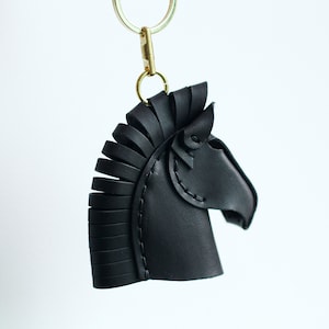 Weihnachtsverzierung handgemachtes Pony-Muster-Leder-Schlüsselanhänger Pferdekopf-Leder-Taschenanhänger, Auto-hängende Verzierungen, viel Glück Gastgeschenke