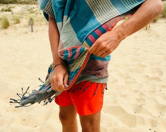 Surf Poncho Unisex (L/Länge 110cm), handmade, Umziehponcho mit Reißverschluss, Strandponcho, Badeponcho, multifunktionaler Poncho