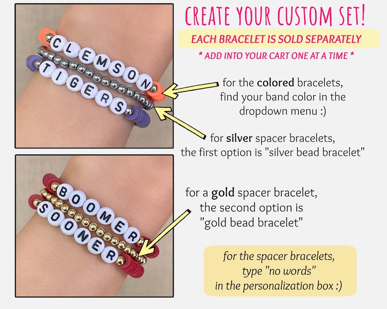 Puede incluir: Primer plano de pulseras de cuentas personalizadas. Una pulsera deletrea "CLEMSON TIGERS" con cuentas de letras blancas y espaciadores plateados. Otra deletrea "BOOMER SOONER" con cuentas de letras blancas y espaciadores dorados. El texto "CREATE YOUR CUSTOM SET!" tambi&eacute;n es visible.