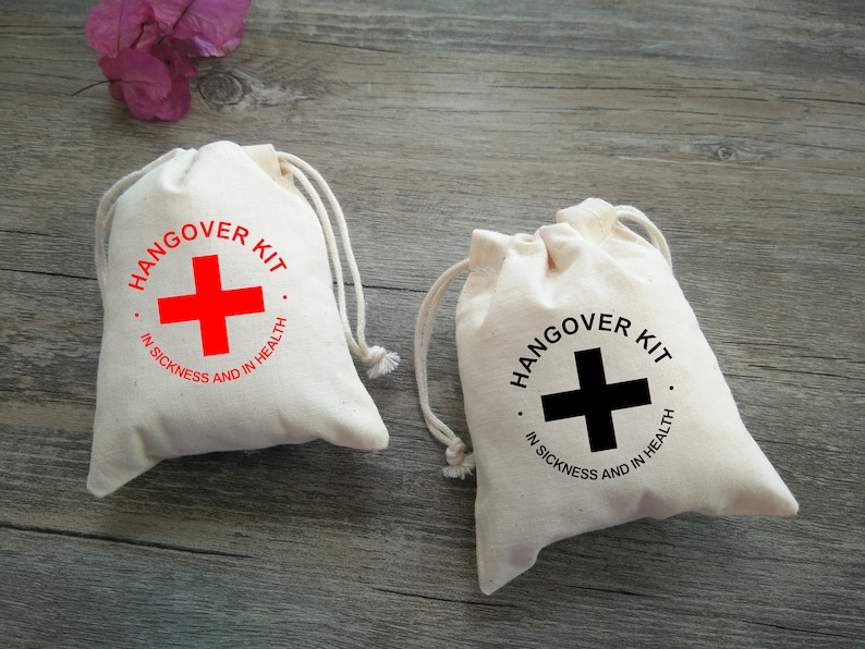 30 Hangover Kit Bag Wedding Favor Bags Party Hangover Bags 4x5, 4x6, 5x7, 6x8, 7x9, 8x10 zdjęcie 1