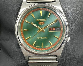 Montre-bracelet japonaise Seiko 5 automatique jour/date vintage remise à neuf