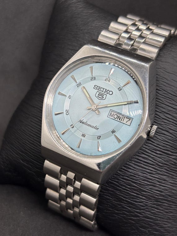 Vintage Refurbished Seiko 5 Automatic Day/Date Japanese Men's Wrist Watch