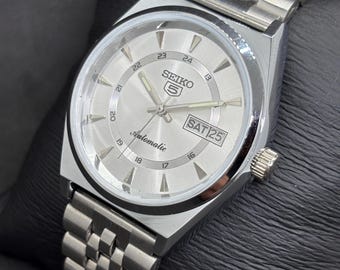 montre-bracelet japonaise Seiko 5 automatique jour/date pour homme vintage remise à neuf