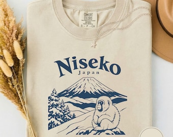 Niseko Japan Tshirt, Vintage Niseko Mountain Poster, Niseko Mountain Town Tee, Japan Travel Gift, Alpine Wanderlust Souvenir Shirt