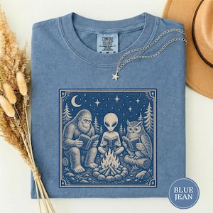 Grappig Cryptid Book Club kampvuur T-shirt, grappig Cryptid leesshirt, Bigfoot Book Club shirt, gezellig Cryptid leescadeau, cadeau voor haar