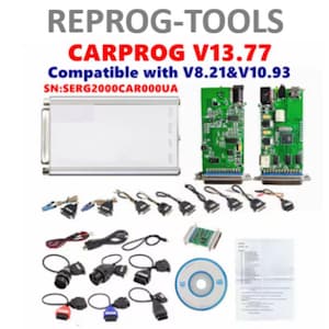 Può includere: Un kit di strumenti diagnostici CarProg V13.77 composto da una scatola di interfaccia rettangolare argentata, due schede a circuito stampato verdi, vari cavi di collegamento neri con diverse spine, una piccola scheda adattatrice, un disco software e un foglio di istruzioni.