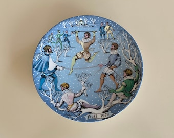Vintage 1979 LIMOGES Christmas Plate