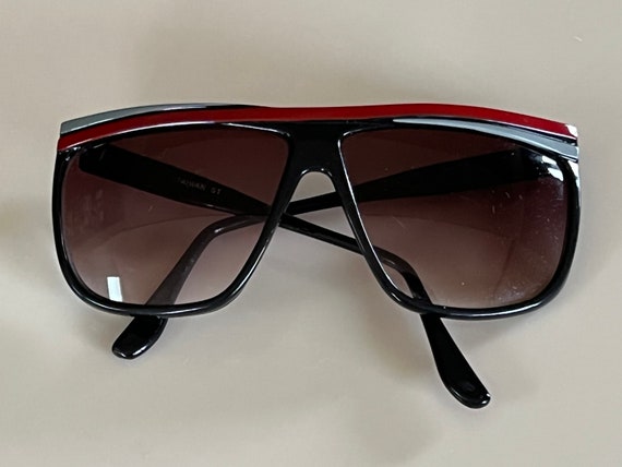 Vintage 80s Mod Sunglasses - image 3