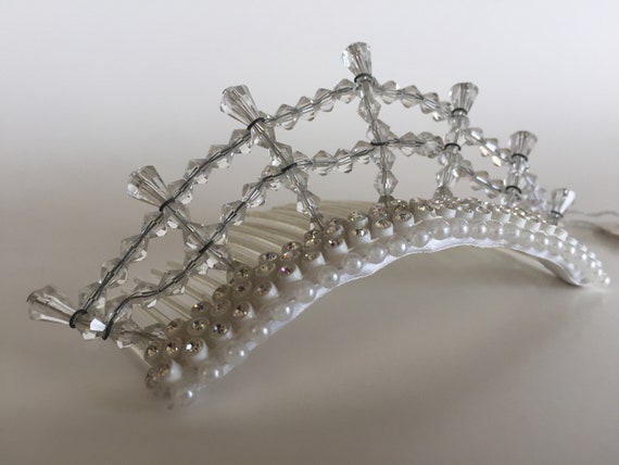 Vintage 60s Pearl and Rhinestone Tiara Hair Comb - image 2