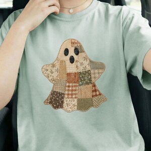 Patchwork Ghost Shirt, Quilt Ghost Tee, Cute Halloween Ghost Shirt, Cottagecore Halloween Tee, Vintage Patchwork Ghost, Cozy Fall shirt