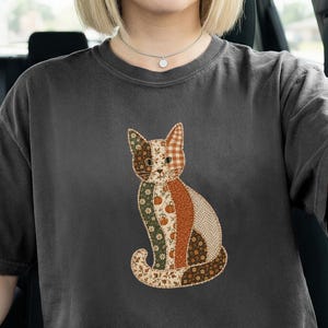 Patchwork Cat Shirt, Vintage Quilt Cat Tee, Cottagecore Cat Shirt, Boho Cat Lover Tee, Cozy Autumn Cat Shirt, Floral Patchwork Cat Gift