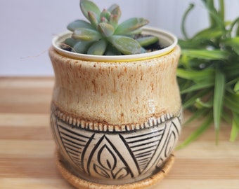 Mini Planter and Catch Plate - Pottery | Ceramic | Clay