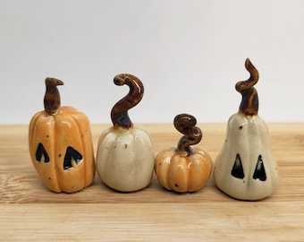 Tiny Pumpkin - Halloween decoration | Trinket | Sculpture | KnickKnack | Autumn | Ceramic | Clay