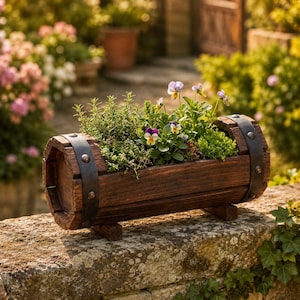 Jardinière rustique en bois en forme de demi-tonneau – Décoration de jardin vintage, pot de fleurs de style ferme, jardinière pour plantes succulentes et herbes aromatiques