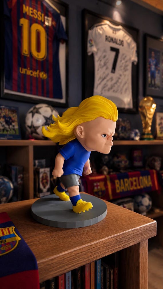 Erling Haaland Figure, Soccer Fan Gift, Football Desk Decor, 3D Printed Football Figurine, Desk Buddy, Soccer Memorabilia, Sports Room Decor