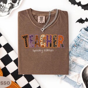 T-shirt « Professeur effrayant », T-shirt patchwork effet Halloween, T-shirt « Vie d'enseignant », Cadeau Halloween pour les enseignants, Patchwork Halloween, Couleurs confortables