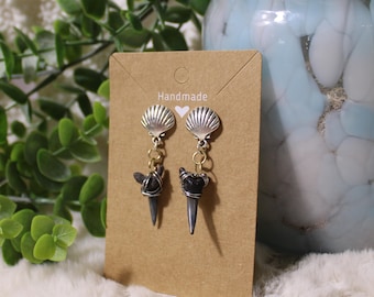 Boucles d'oreilles en coquillage et dents de requin faites main - Bijoux côtiers rehaussés d'argent