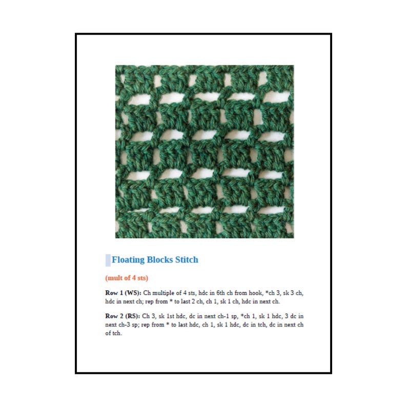 Op de afbeelding: Een donkergroen haakpatroon met een herhalend opengewerkt patroon genaamd Floating Blocks Stitch. Onder het patroon geeft de tekst instructies voor rij 1 en 2, inclusief afkortingen zoals ch, hdc, dc, sk en sp.