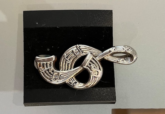 Sterling silver Treble pin